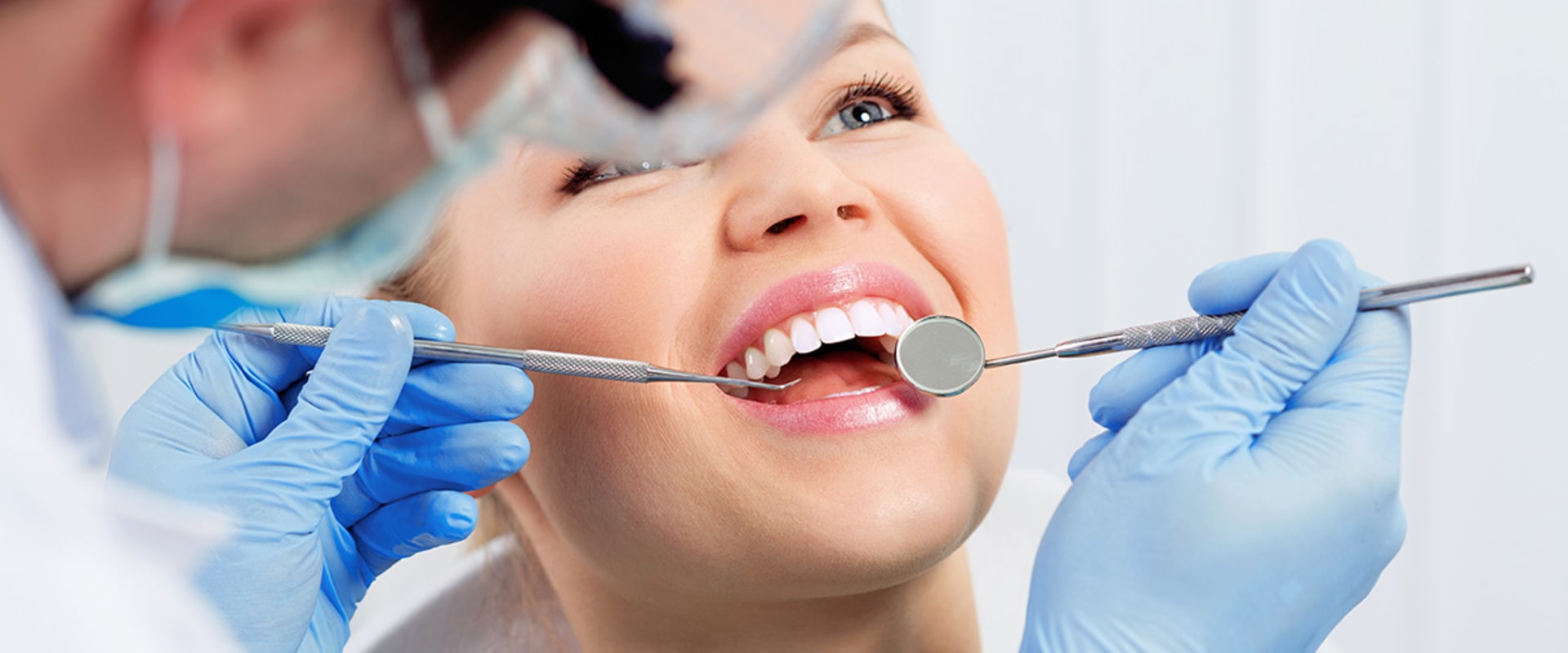 What is the difference between a cosmetic dentist and a general dentist?