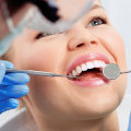 What is the difference between dentist and cosmetic dentist?
